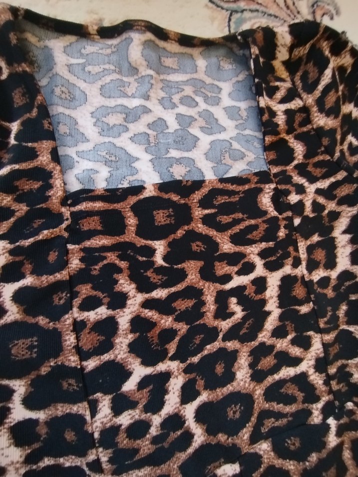 Leopar Desenli Uzun kare Yakalı Elbise38 40 uyumlu kemerli - Görsel 5