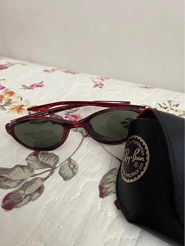 RAYBAN KADIN GÜNEŞ GÖZLÜĞÜ
