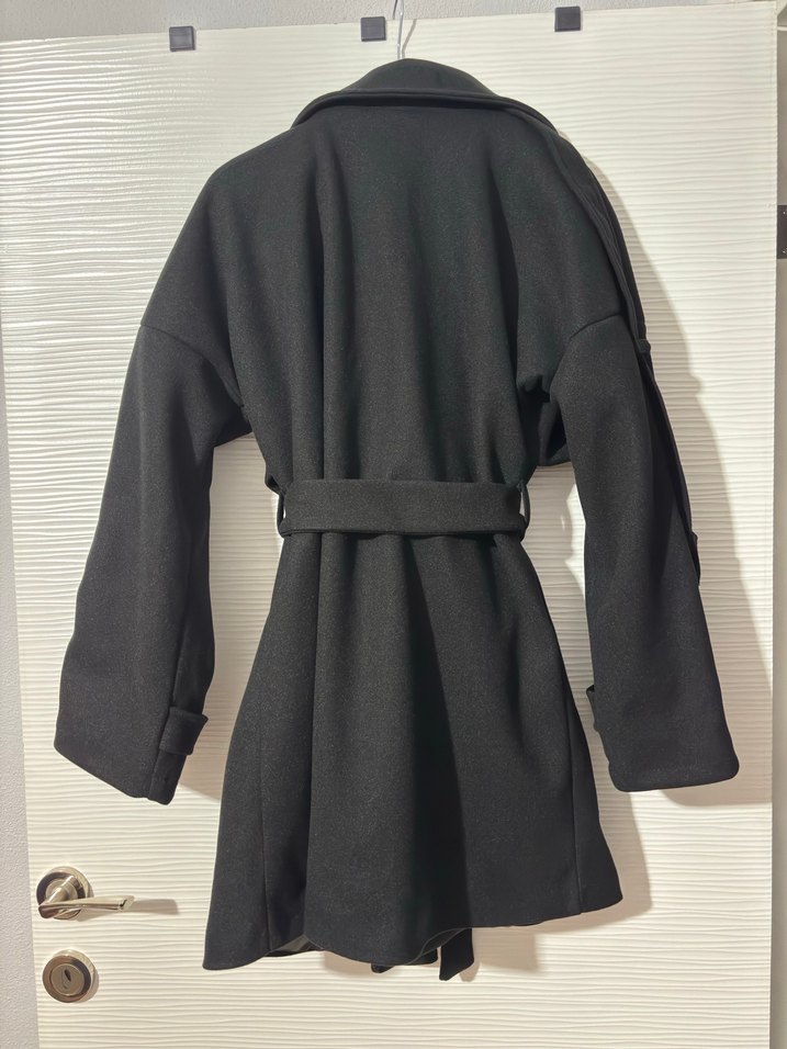 Siyah Kuşaklı Kadın Kaban - Görsel 5