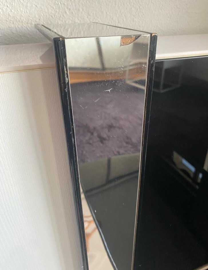 Siyah beyaz ledli Komodin - Görsel 3