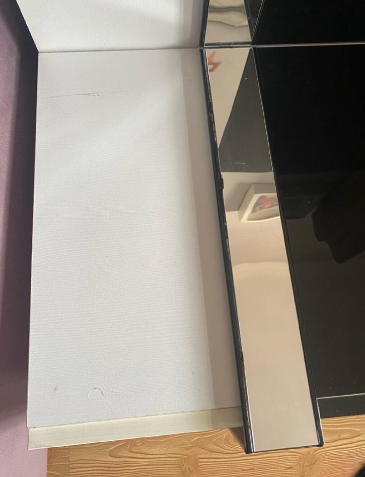 Siyah beyaz ledli Komodin - Görsel 4