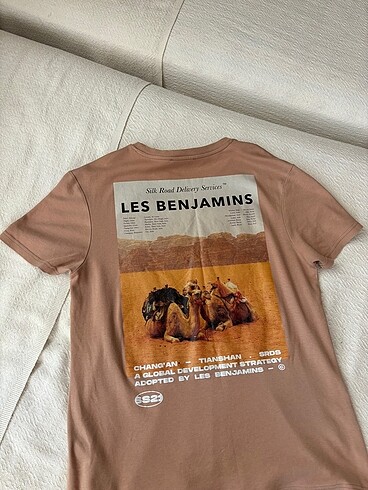 les benjamins tişört