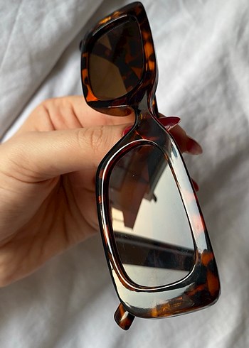 Leoparlı güneş gözlüğü - Görsel 6