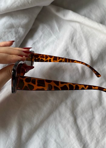 Leoparlı güneş gözlüğü - Görsel 4