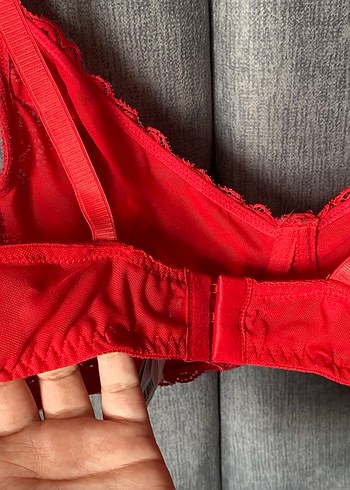 Kırmızı dantelli sütyen - Görsel 4