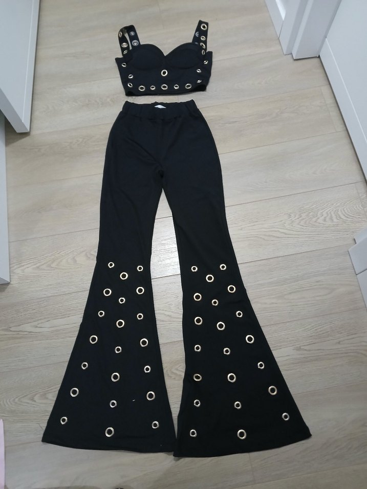 Tokalı Siyah Mini Deri İspanyol Paça Pantolon - Görsel 3