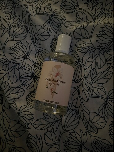 Yves Rocher yves rocher eau fraiche cerisier