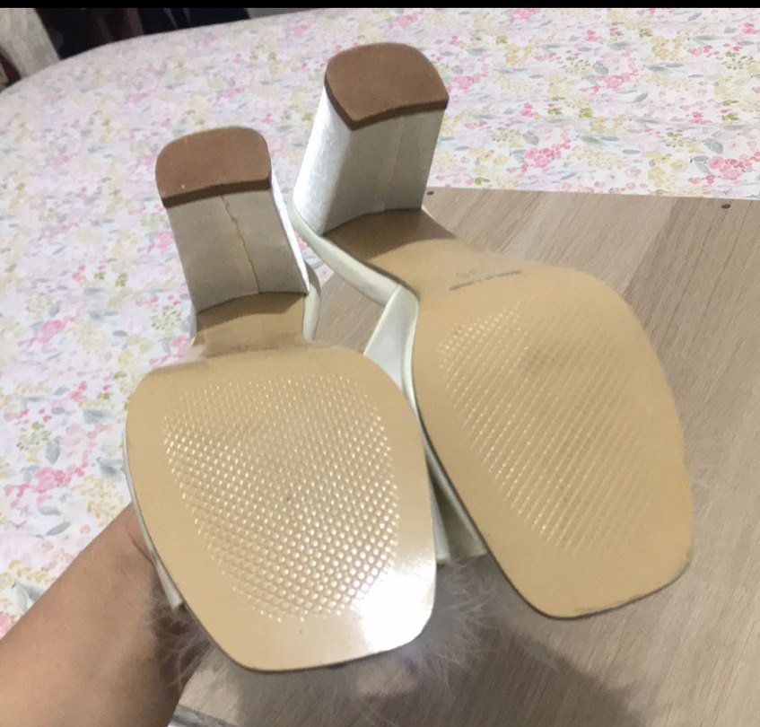 Beyaz Tüylü Vintage Gelin Topuklu Terlik - Görsel 4