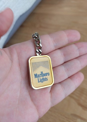 Altın Renk Marlboro Light Anahtarlık - Görsel 5