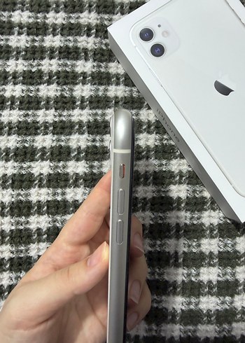 Beyaz iPhone 11 64GB - Görsel 5