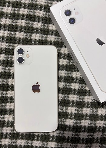 Beyaz iPhone 11 64GB - Görsel 4