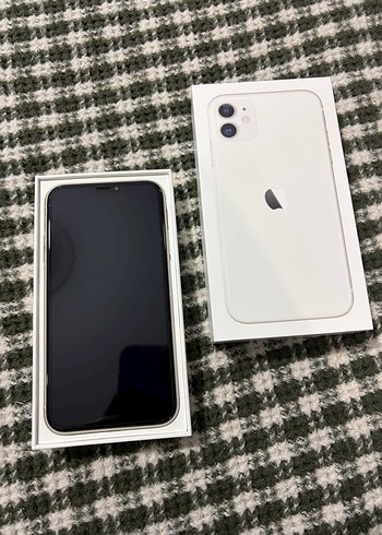 Beyaz iPhone 11 64GB - Görsel 2