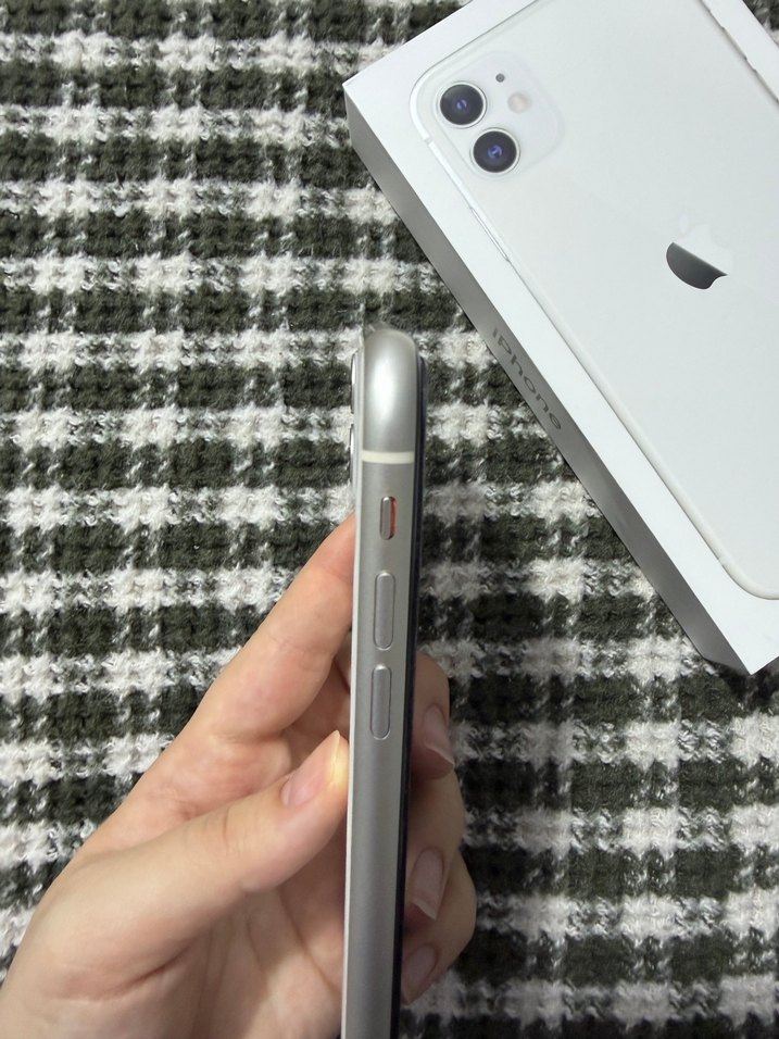 Beyaz iPhone 11 64GB - Görsel 5