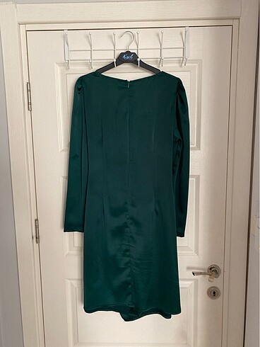 Yeşil saten abiye elbise - Görsel 8