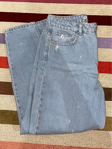 Buz mavisi yırtık desenli kot pantolon - Görsel 3