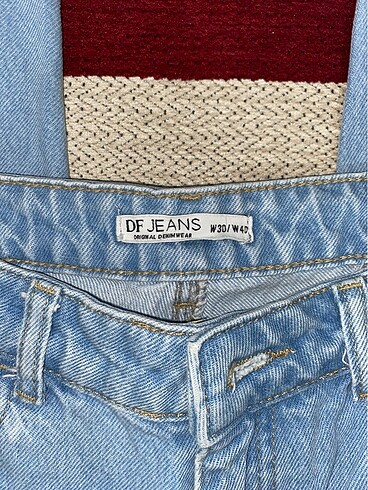 Buz mavisi yırtık desenli kot pantolon - Görsel 5