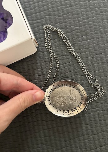 Accessorize Nakış İşlemeli Zincir Detaylı Mini Kolye