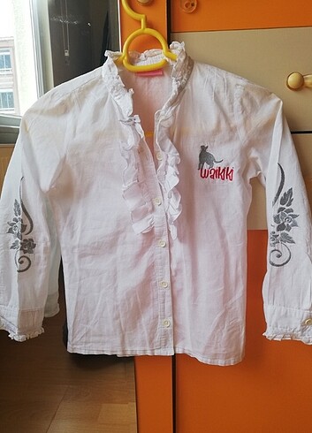 LC Waikiki 5,6 yaş lcv beyaz gömlek