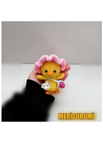 Amigurumi Şapkalı Çilek Çantalı Civciv 