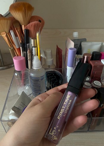 Kiko First time lila gloss
