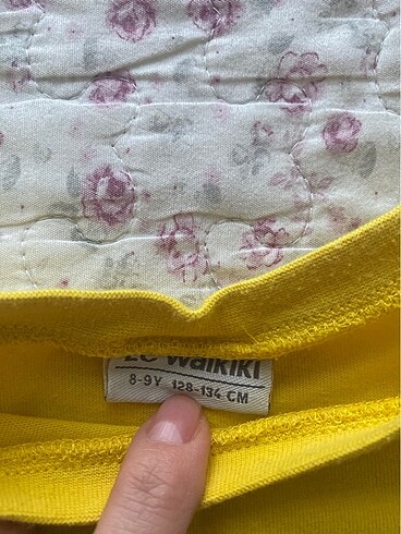 8 Yaş Beden sarı Renk LCW 8-9 yaş uzun kol