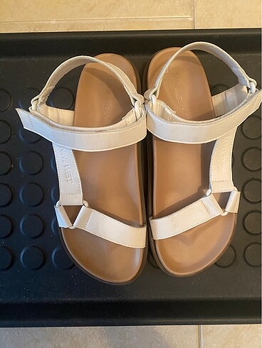 Nine West 38 numara sandalet
