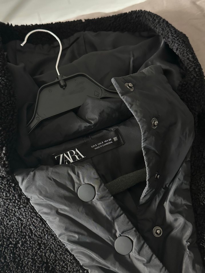 Zara Siyah Kapüşonlu Kadın Yünlü Ceket - Görsel 2