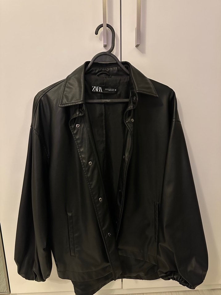 Zara Balon kollu suni deri oversize ceket - Görsel 3