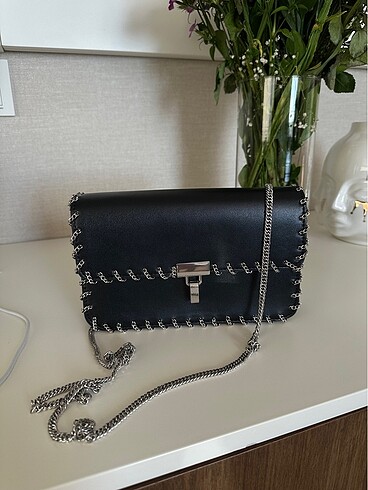 Zara askılı çanta