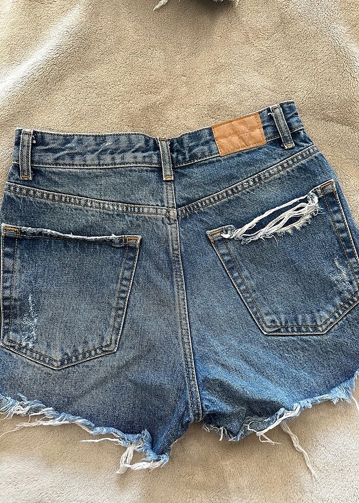 Bershka Yüksek Bel Kot Şort - Görsel 2