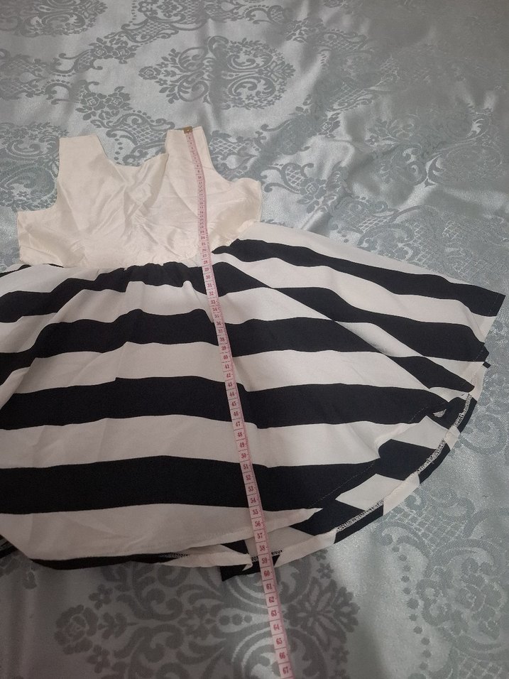 Kız Çocuk Beyaz Siyah Çizgili Askılı Elbise - Görsel 3