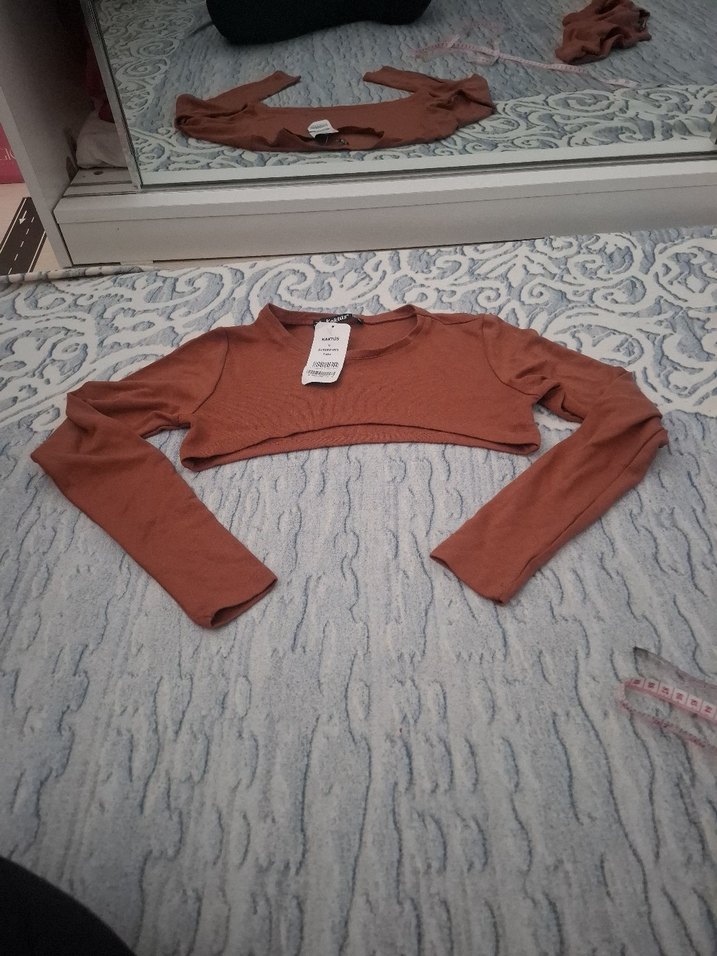 Uzun Kollu, Kısa Kesim Kadın Sweatshirt - Görsel 4