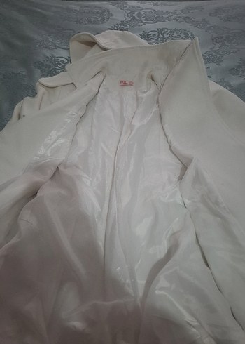 Düğmeli Beyaz Midi Kadın Kaban - Görsel 7