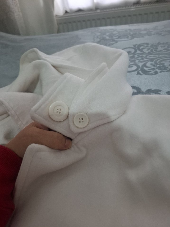 Düğmeli Beyaz Midi Kadın Kaban - Görsel 4