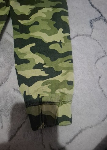 Erkek Çocuk Kamuflaj Desenli Bol Kesim Pantolon - Görsel 5