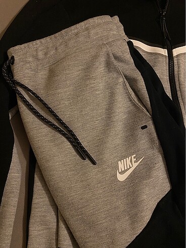 m Beden siyah Renk NIKE TECH FLEECE EŞOFMAN TAKIMI