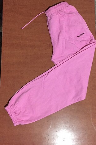 Urban Outfitters Pembe Iets Frans