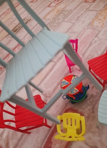 Barbie 6 adet sandalye