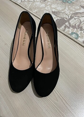36 Beden siyah Renk Topuklu ayakkabı 