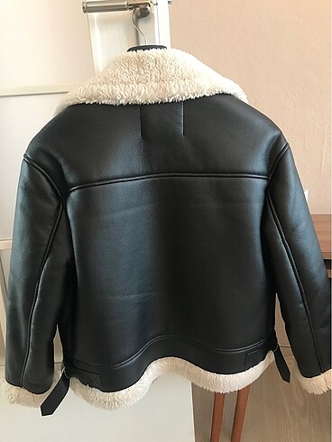 Bershka Bershka suni deri kürklü ceket