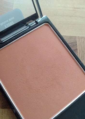 Wet n wild allık 