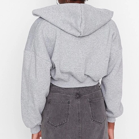 Trendyol & Milla içi polarlı kapüşonlu v yaka crop sweatshirt