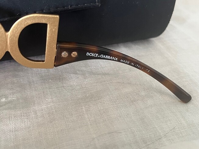  Beden Dolce&Gabbana güneş gözlüğü