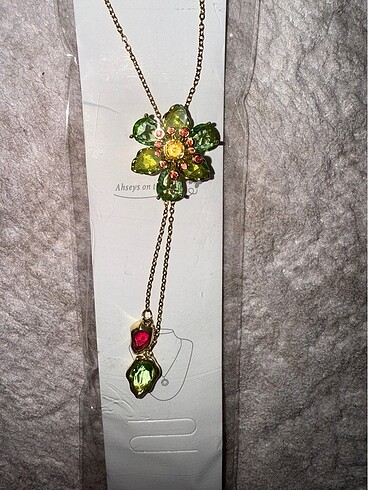  Beden yeşil Renk Swarovski Ldyllia Y-Kolye