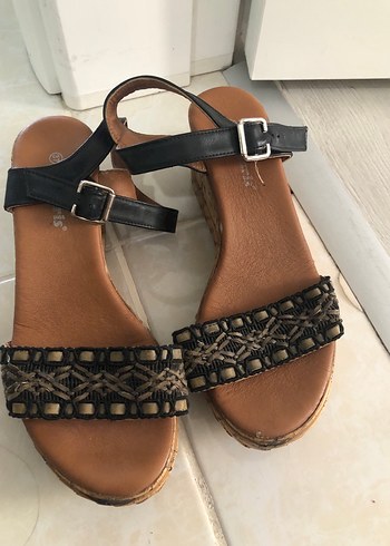 Siyah topuklu ayakkabı - Görsel 9