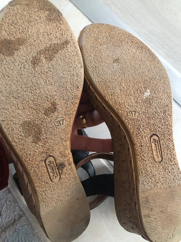 Siyah topuklu ayakkabı - Görsel 5