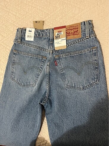 26 Beden mavi Renk Levis Jean