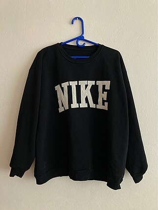 Nike sweatshirt