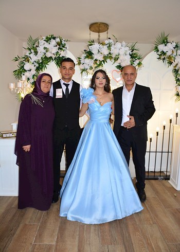 Mavi Drapeli Straplez Uzun Nişan Elbisesi