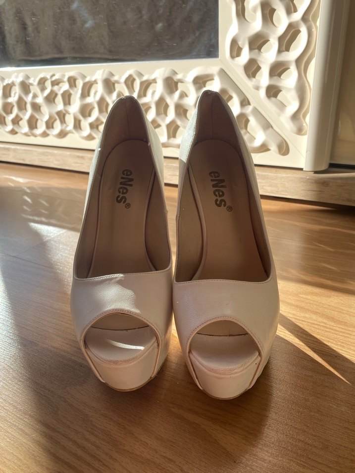 Beyaz Süet Platform Topuklu Kadın Stiletto - Görsel 5